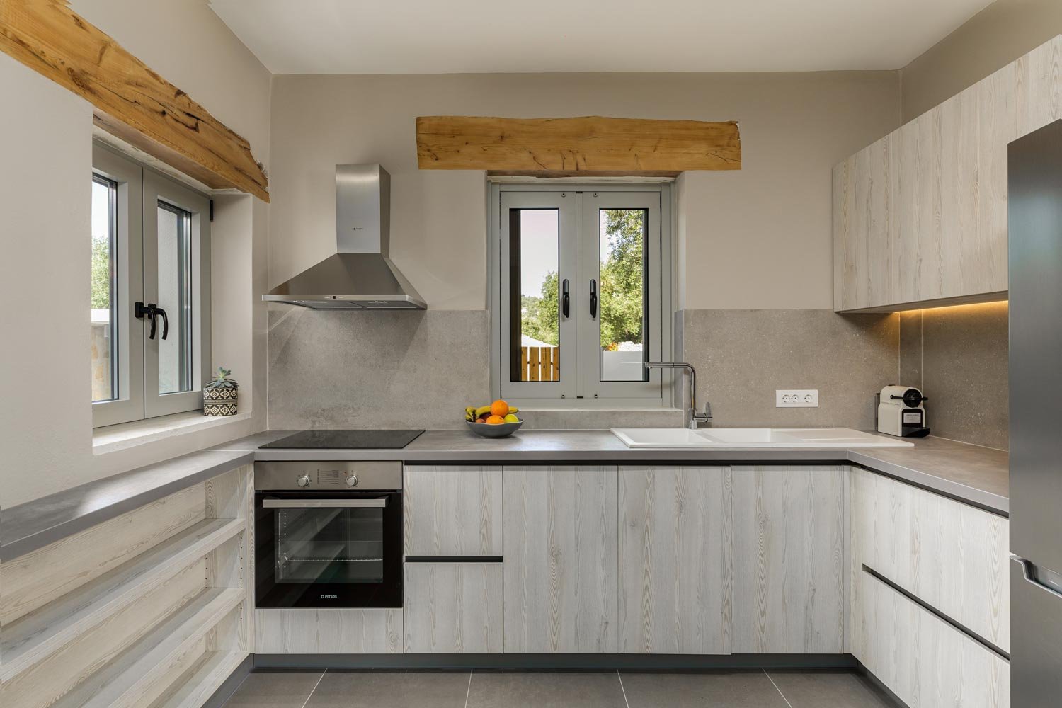 armonia-ii-villa-paxos-kitchen-01