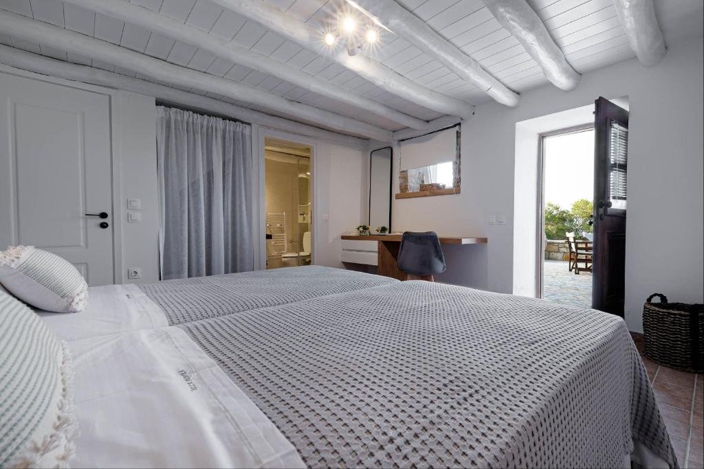 aurora-villa-paxos-bedroom-03