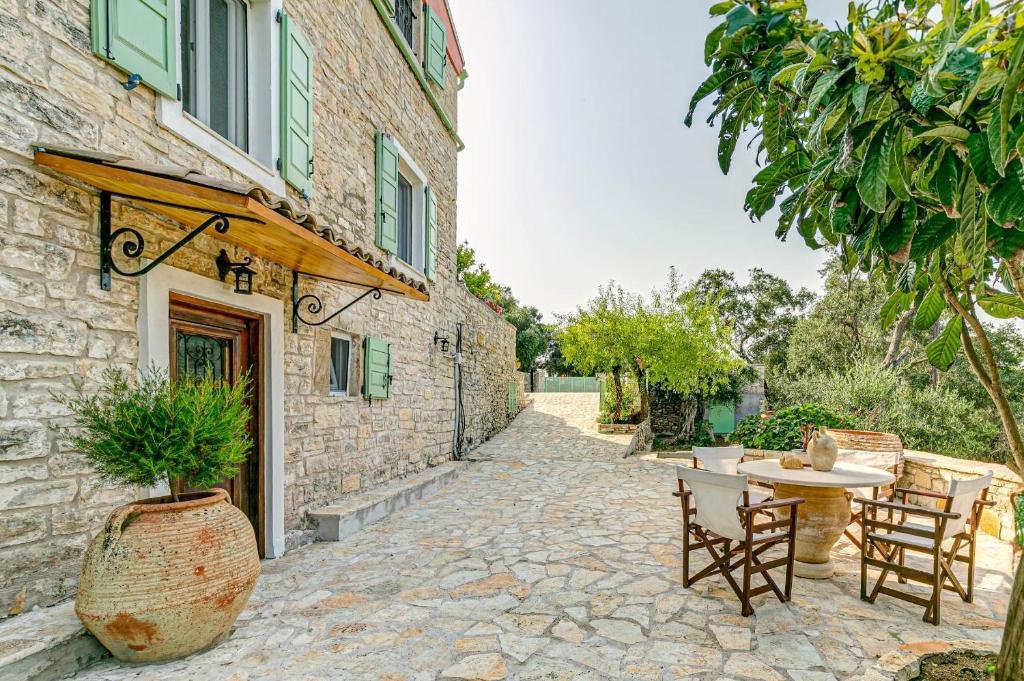 aurora-villa-paxos-outdoor-space-01