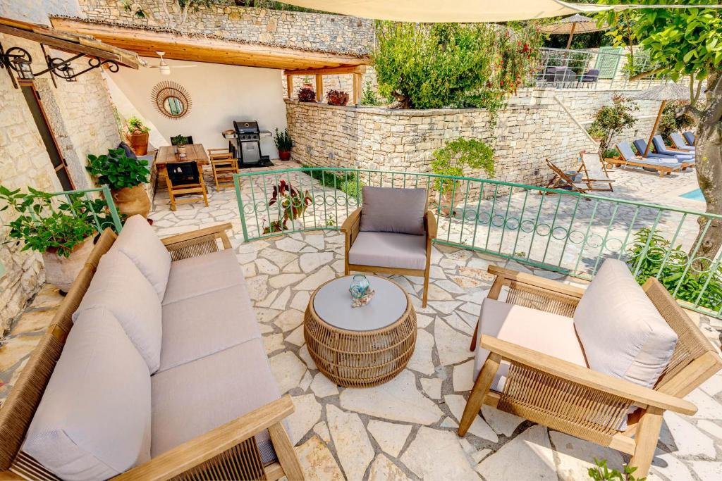 aurora-villa-paxos-outdoor-space-07
