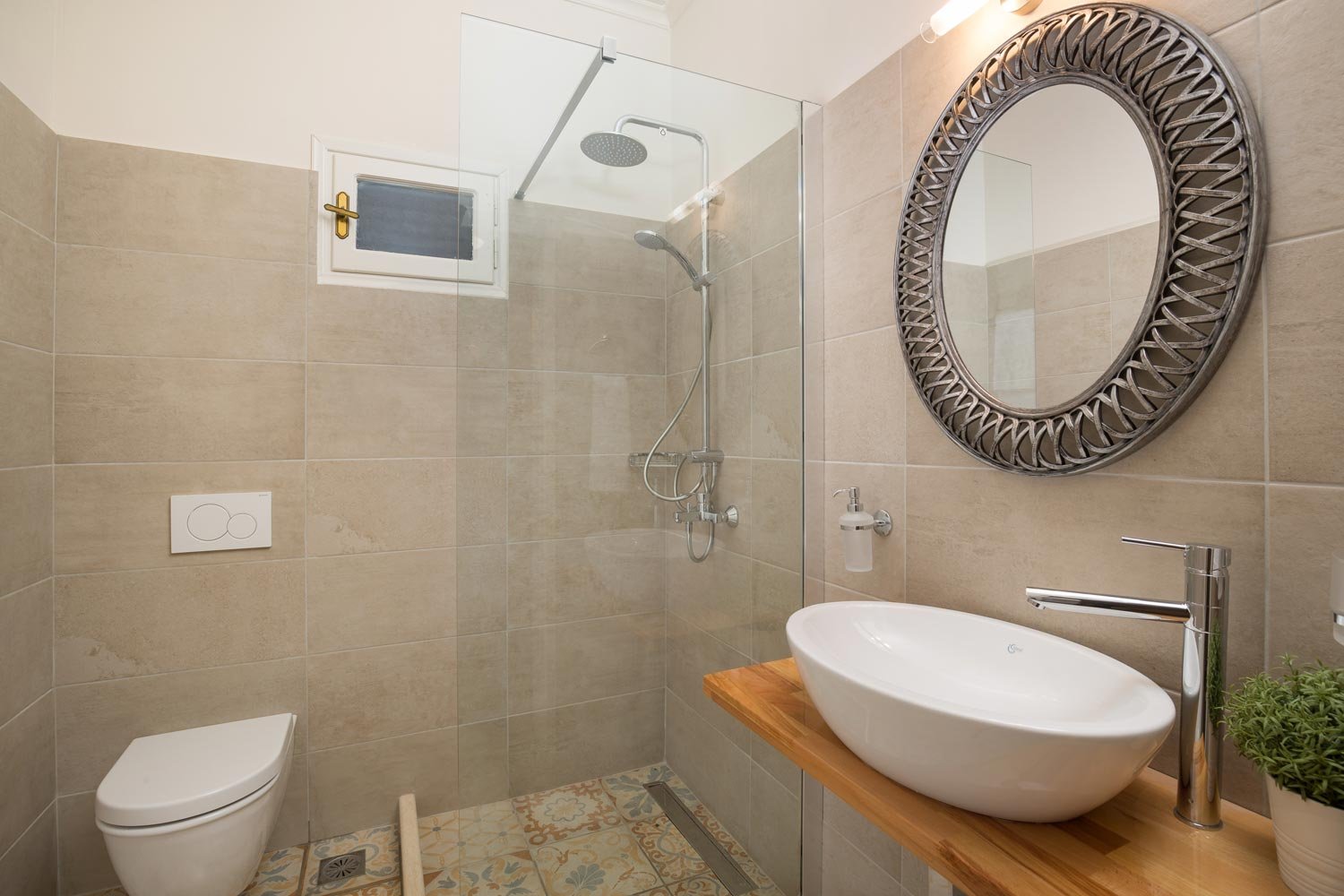 chrissa-villa-paxos-bathroom-03