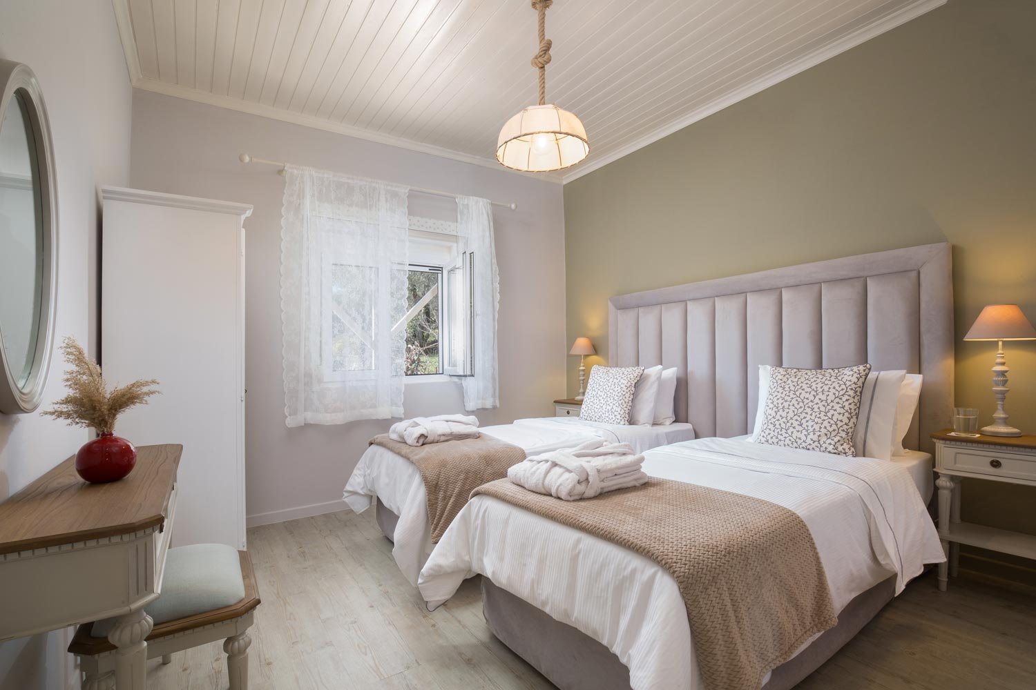 chrissa-villa-paxos-bedroom-01