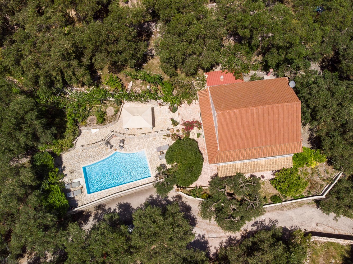 chrissa-villa-paxos-outdoor-space-02