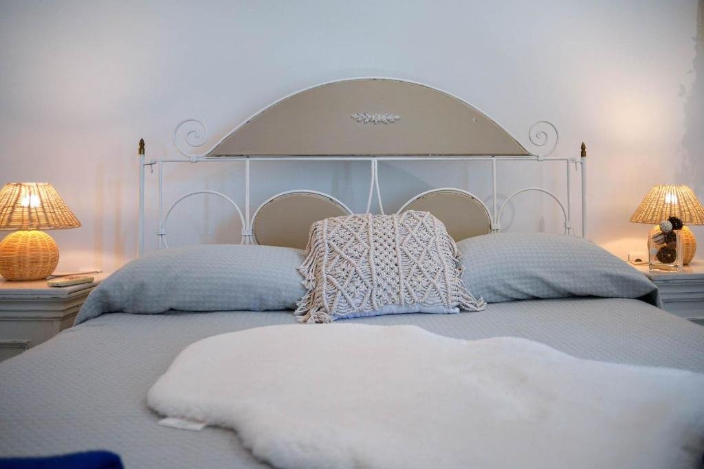 country-house-villa-paxos-bedroom-02