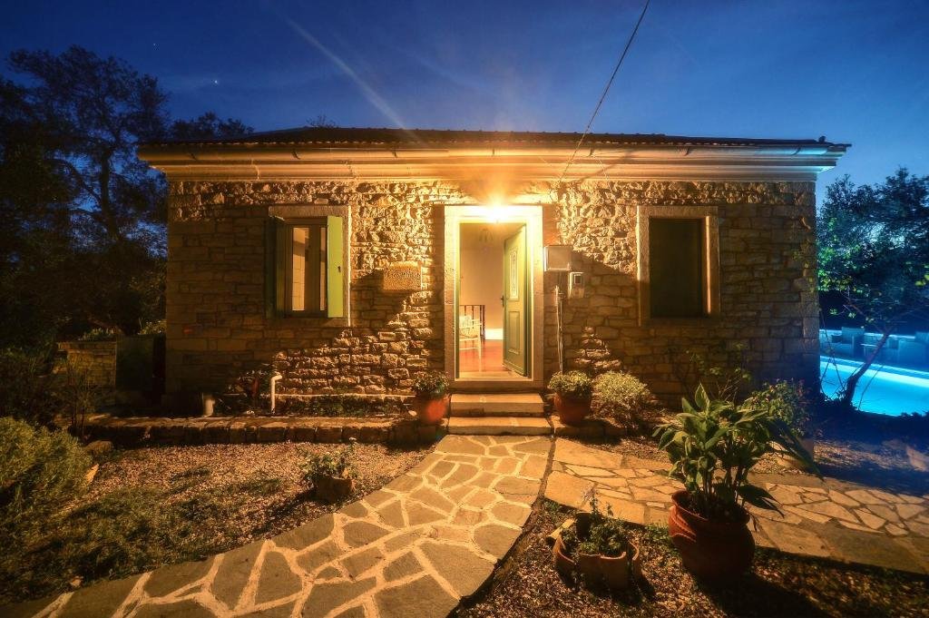 country-house-villa-paxos-outdoor-space-02-2