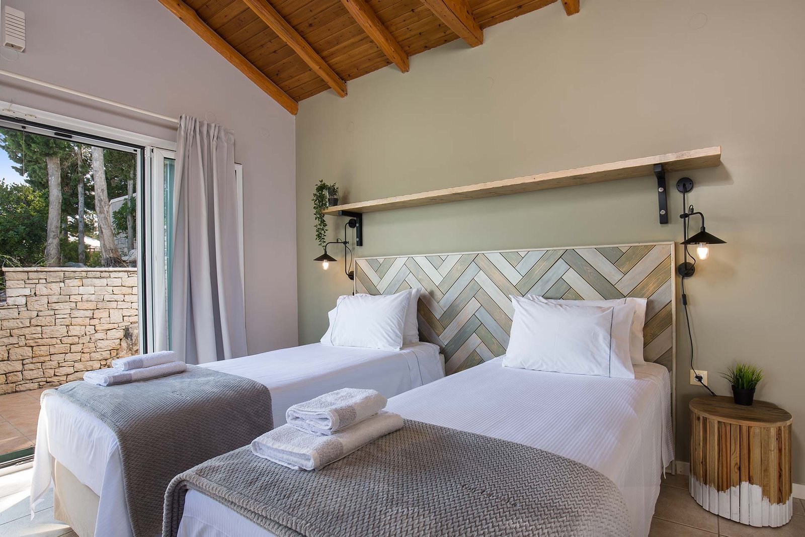 danai-villa-paxos-bedroom-03