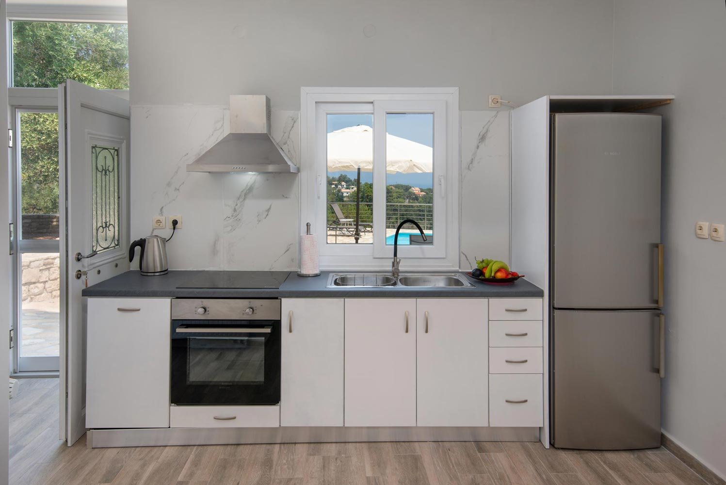 elisabetta-villa-paxos-kitchen-02