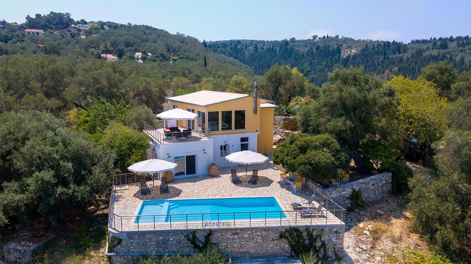 elisabetta-villa-paxos-outdoor-space-03