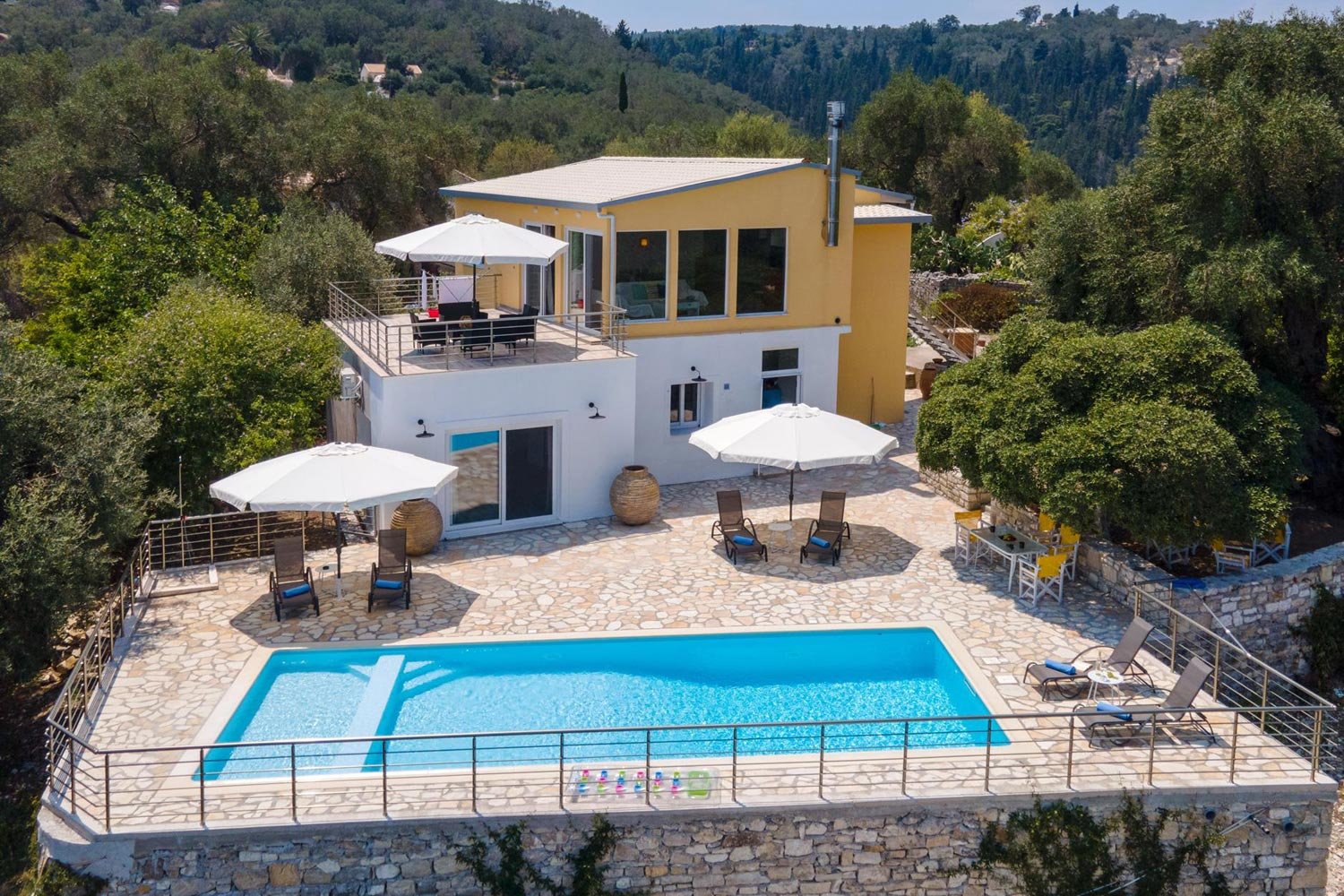 elisabetta-villa-paxos-outdoor-space-04