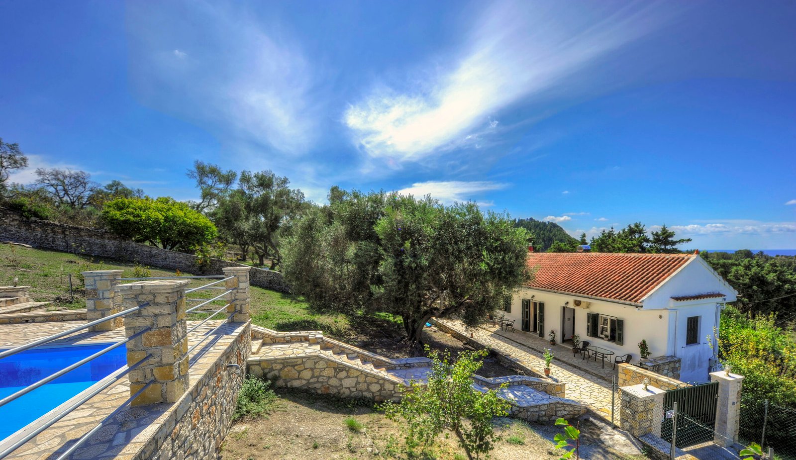 faros-villa-paxos-outdoor-space-04-2