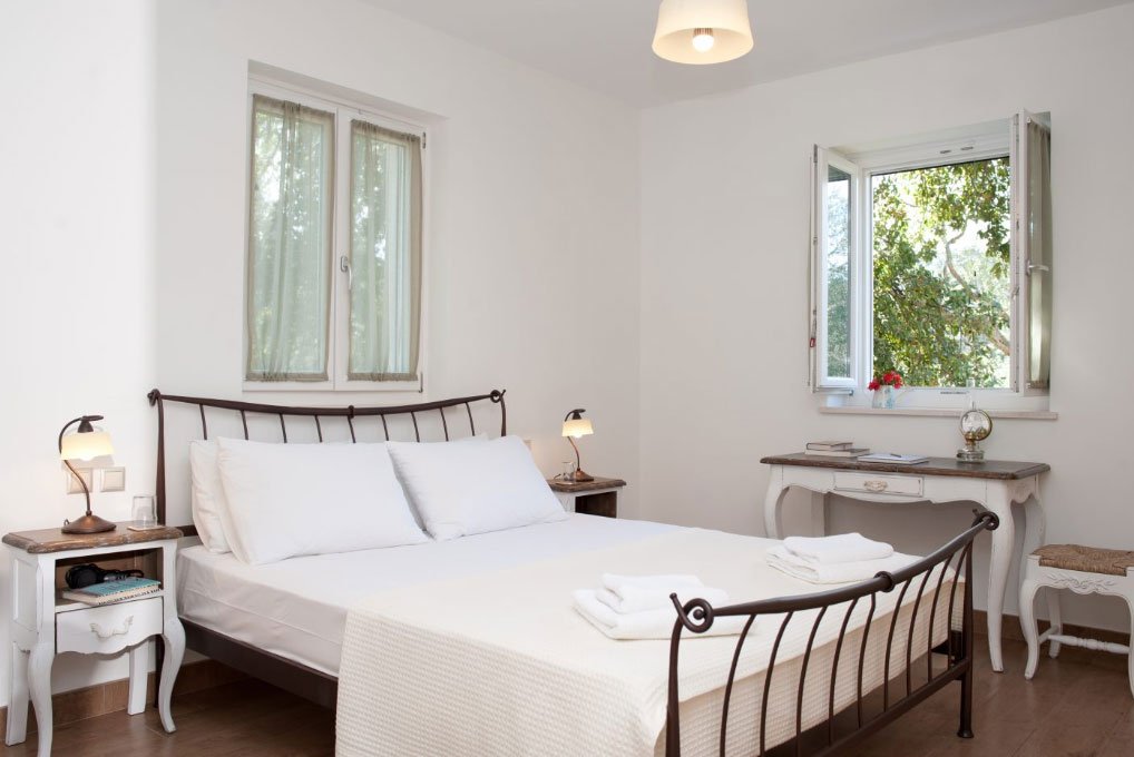 gem-villa-paxos-bedroom-03