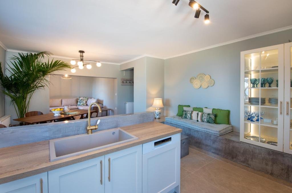 levanda-villa-paxos-kitchen-04