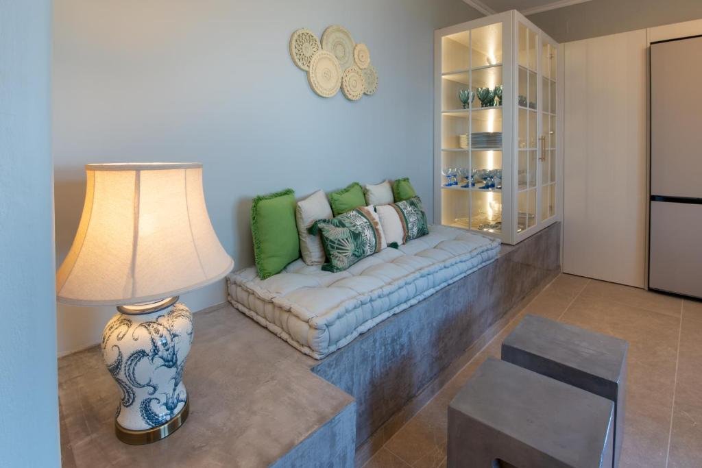 levanda-villa-paxos-livingroom-03