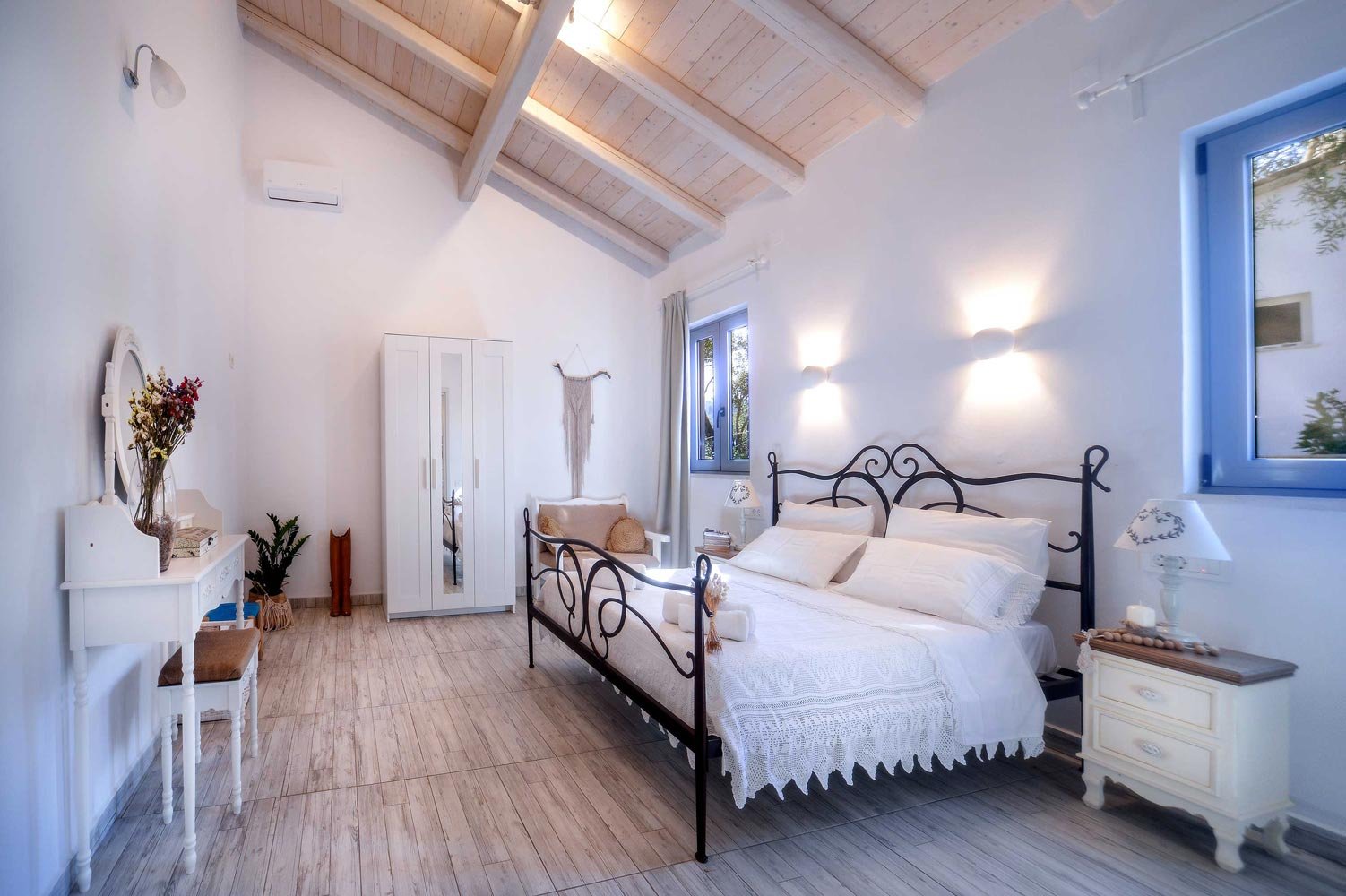 marmari-villa-paxos-bedroom-01