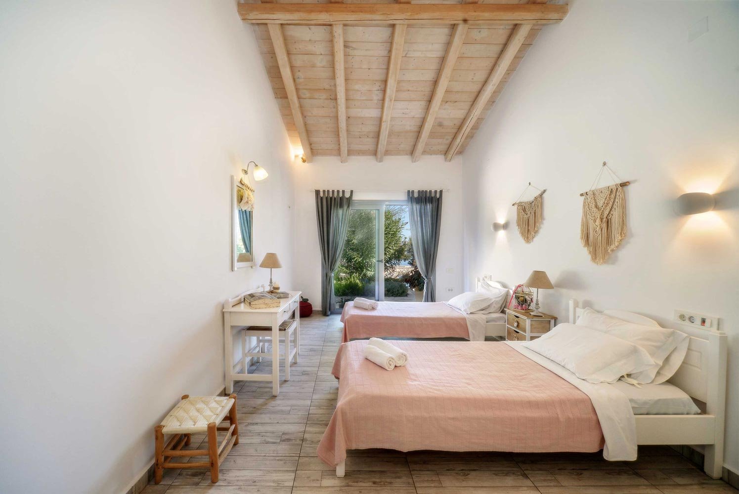 marmari-villa-paxos-bedroom-09