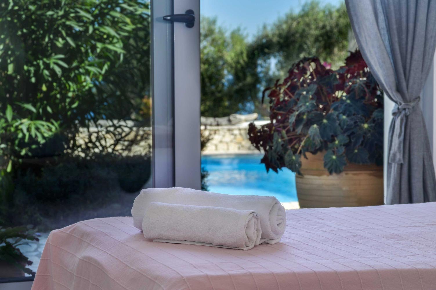 marmari-villa-paxos-bedroom-11