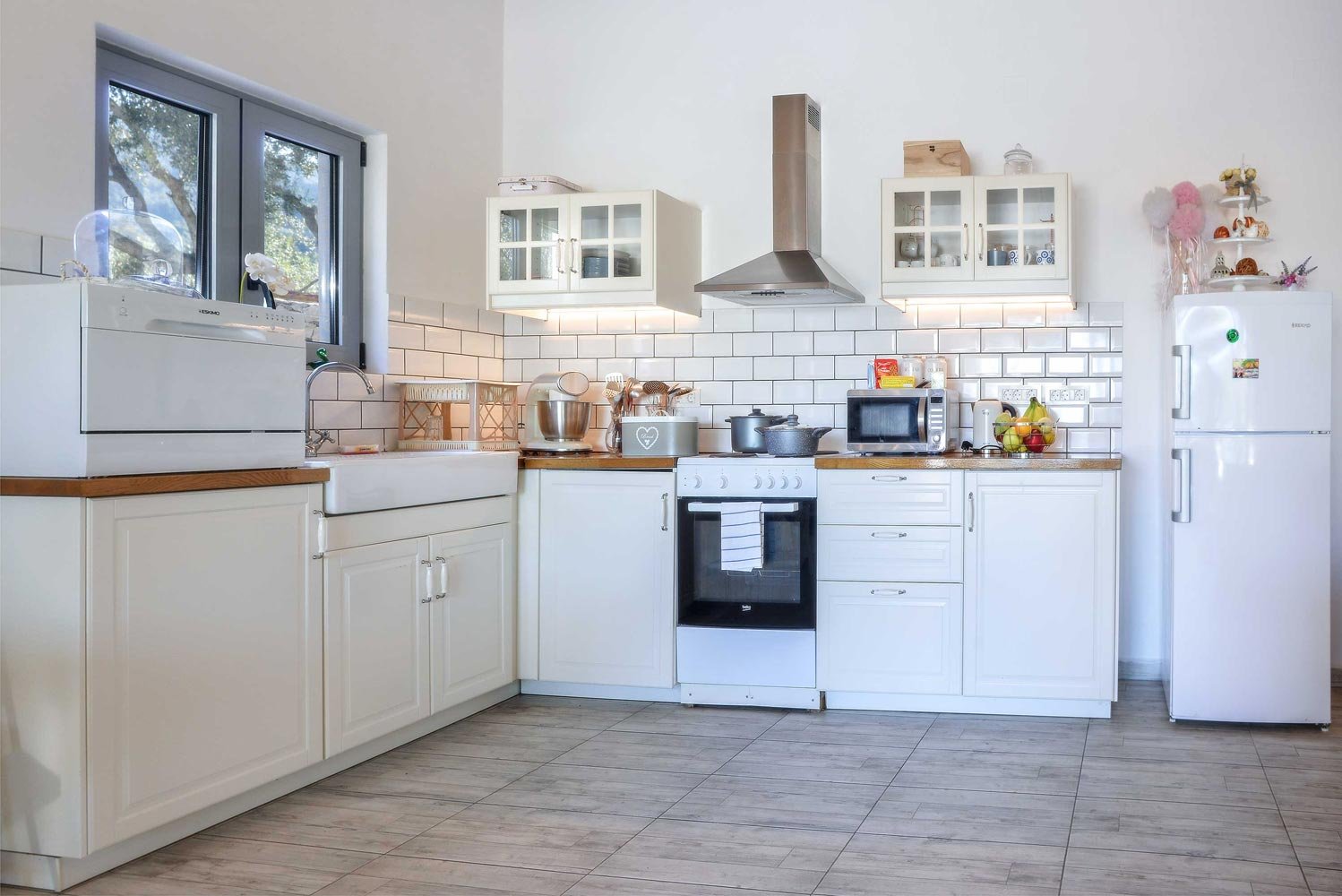 marmari-villa-paxos-kitchen-01