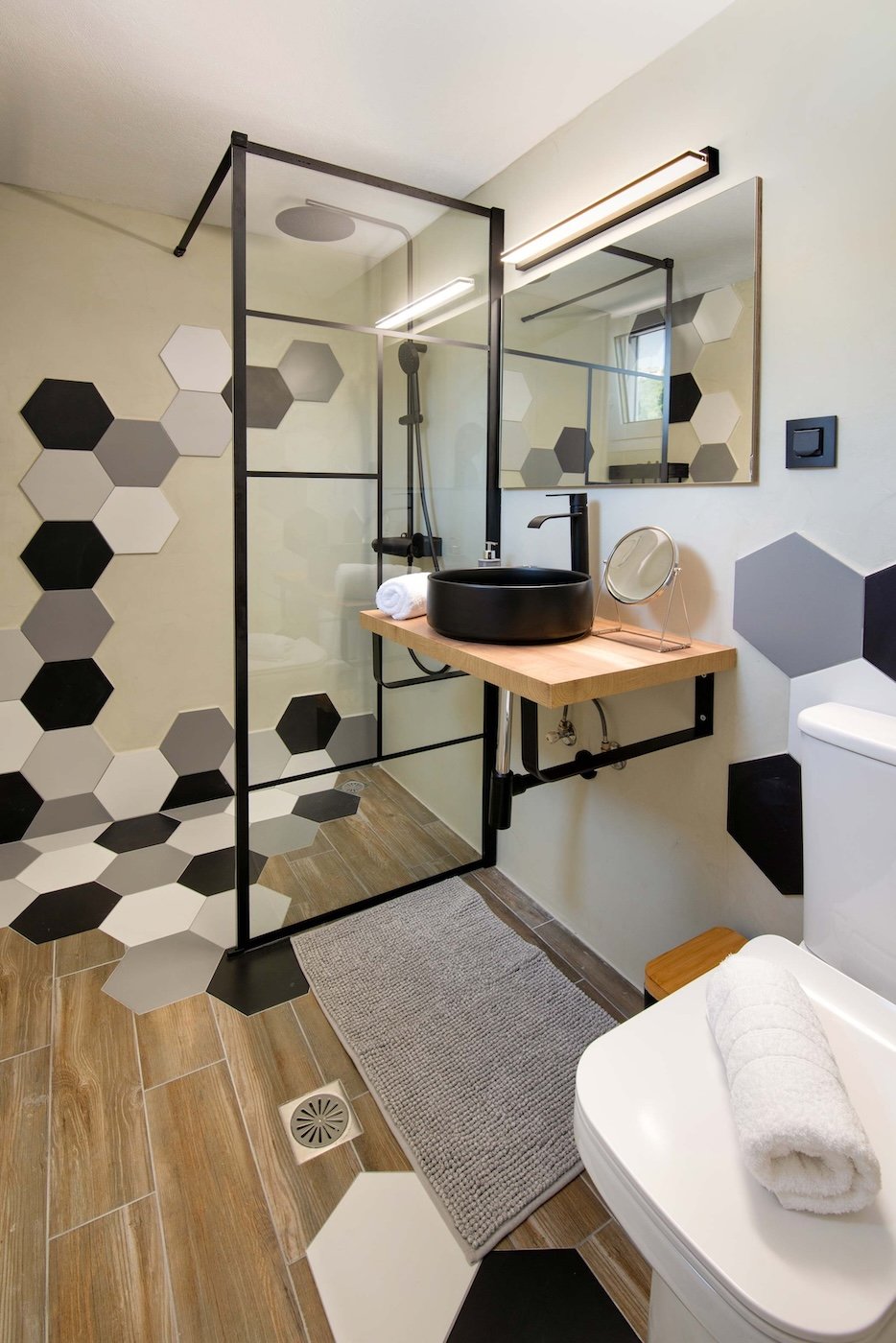 meraki-apartment-paxos-bathroom-01