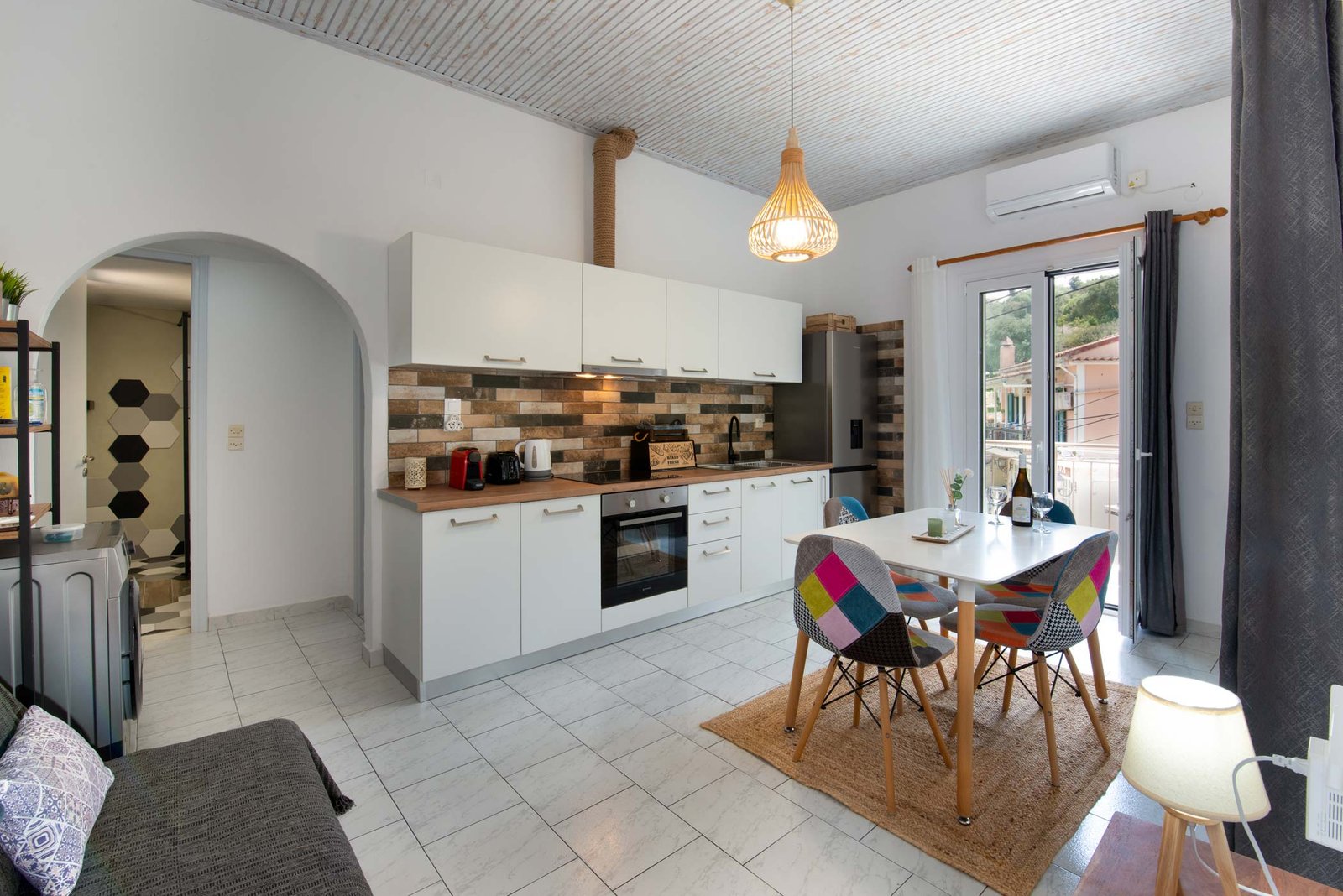 meraki-apartment-paxos-livingroom-01