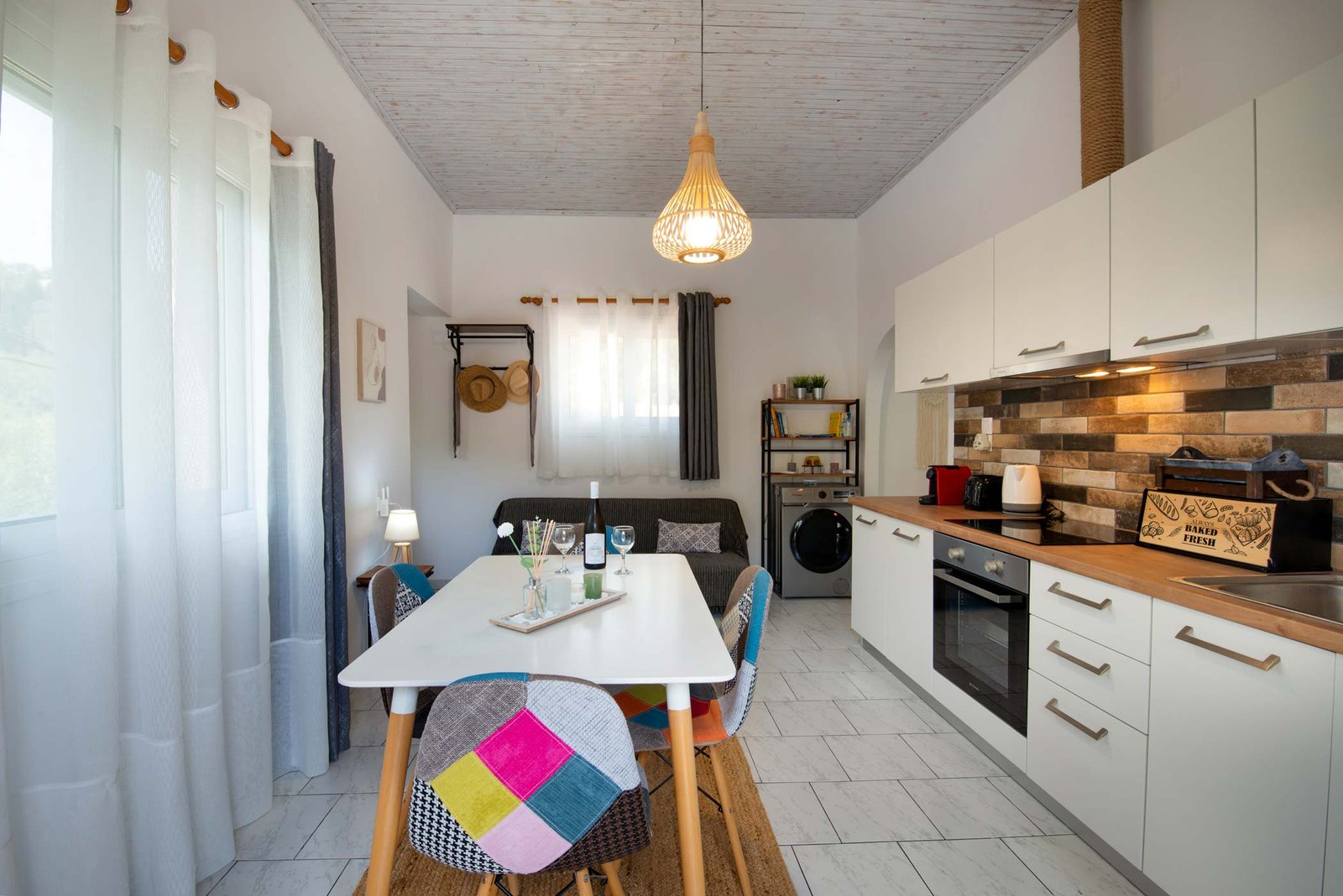 meraki-apartment-paxos-livingroom-02