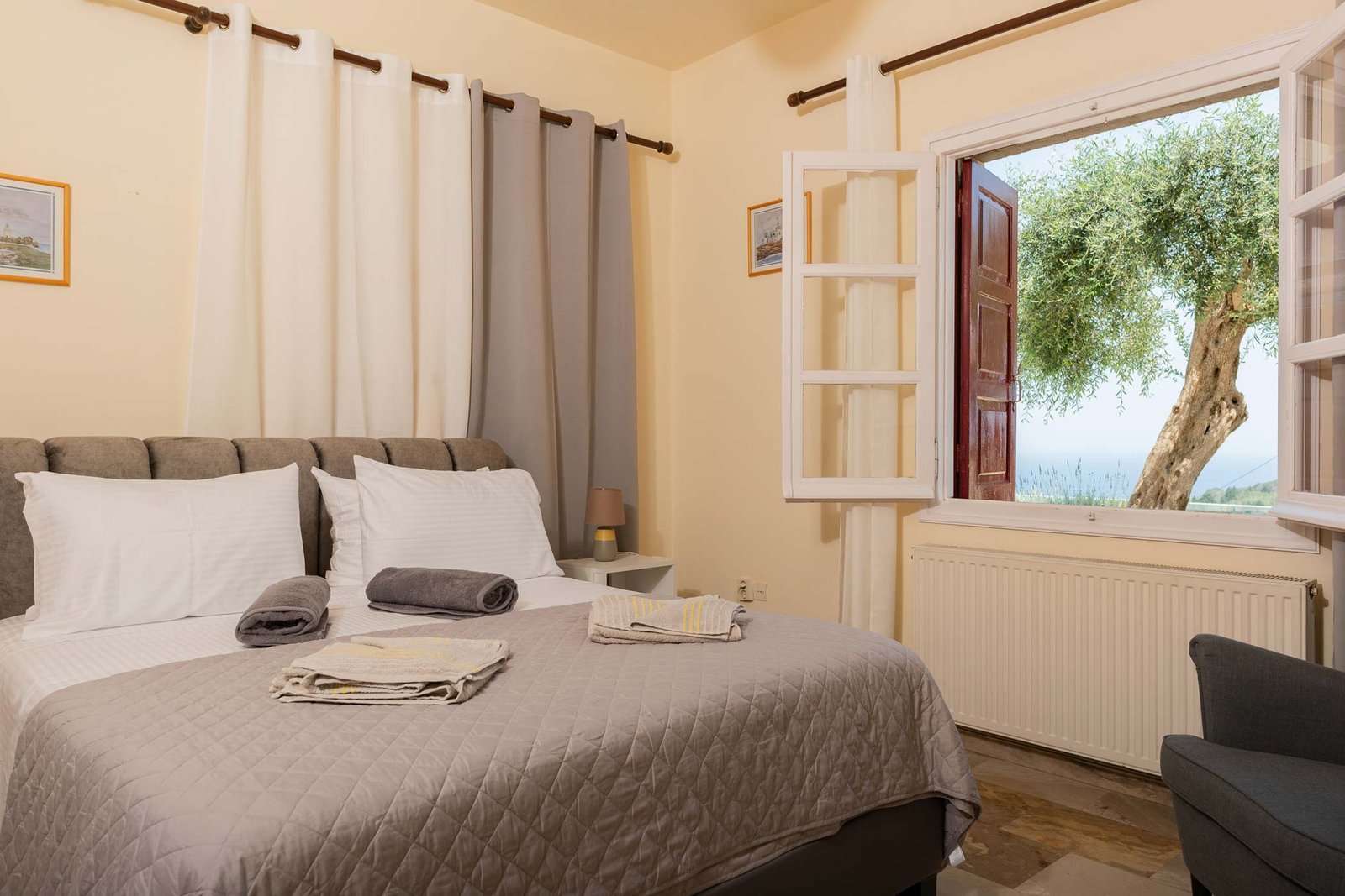 romanatika-villa-paxos-bedroom-06