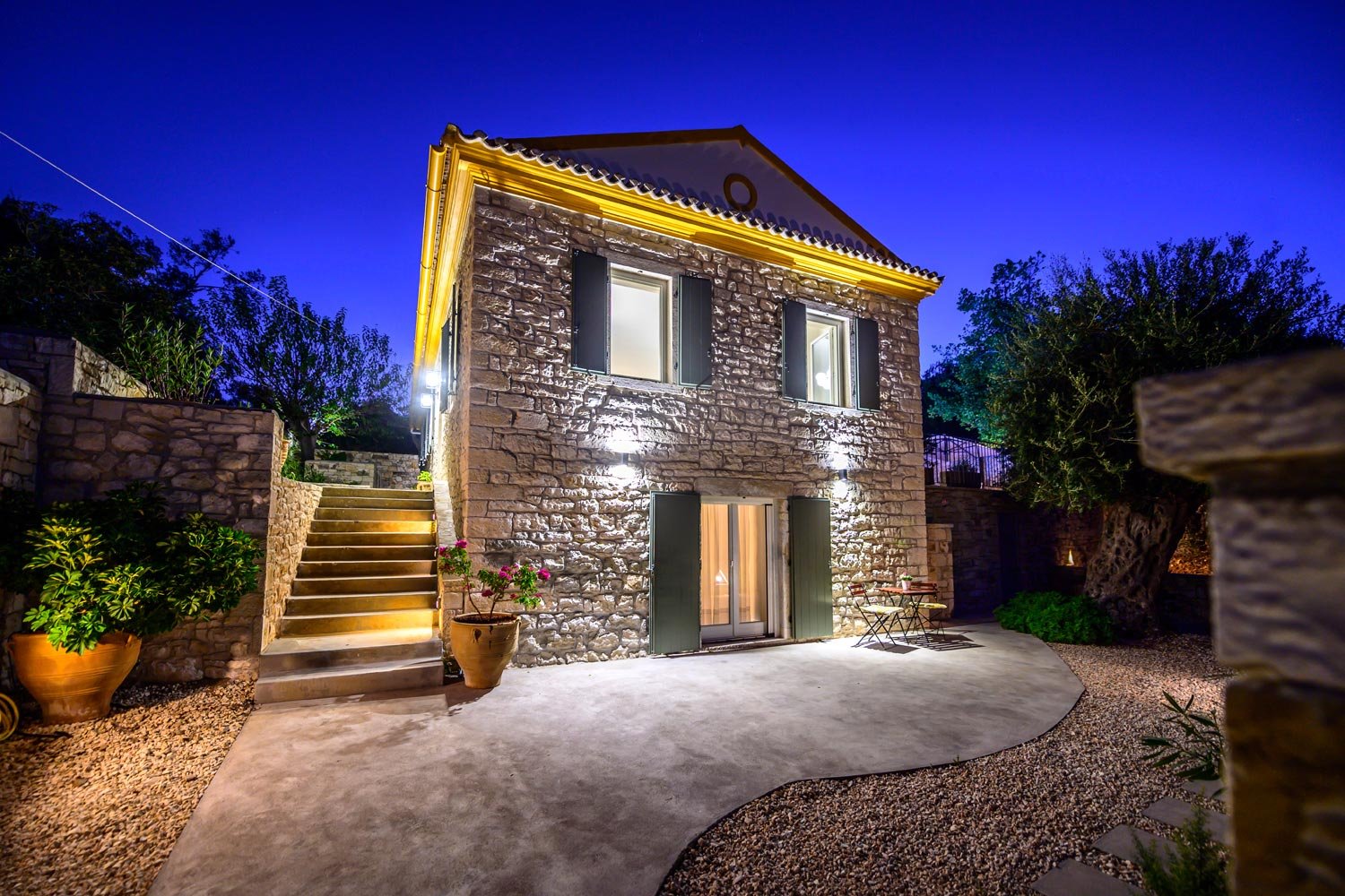 serenity-villa-paxos-outdoor-space-04