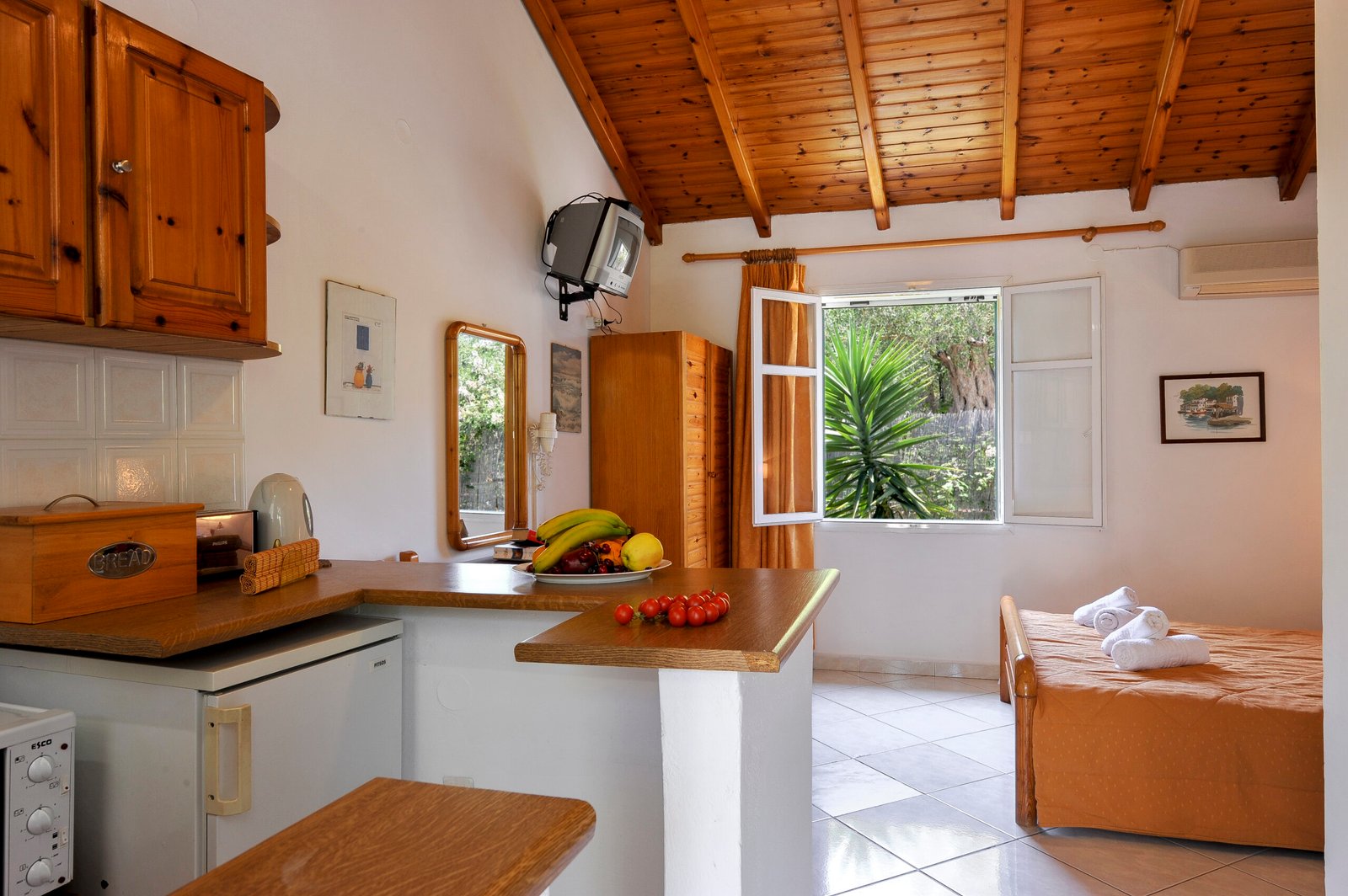 yorgos-studios-paxos-10