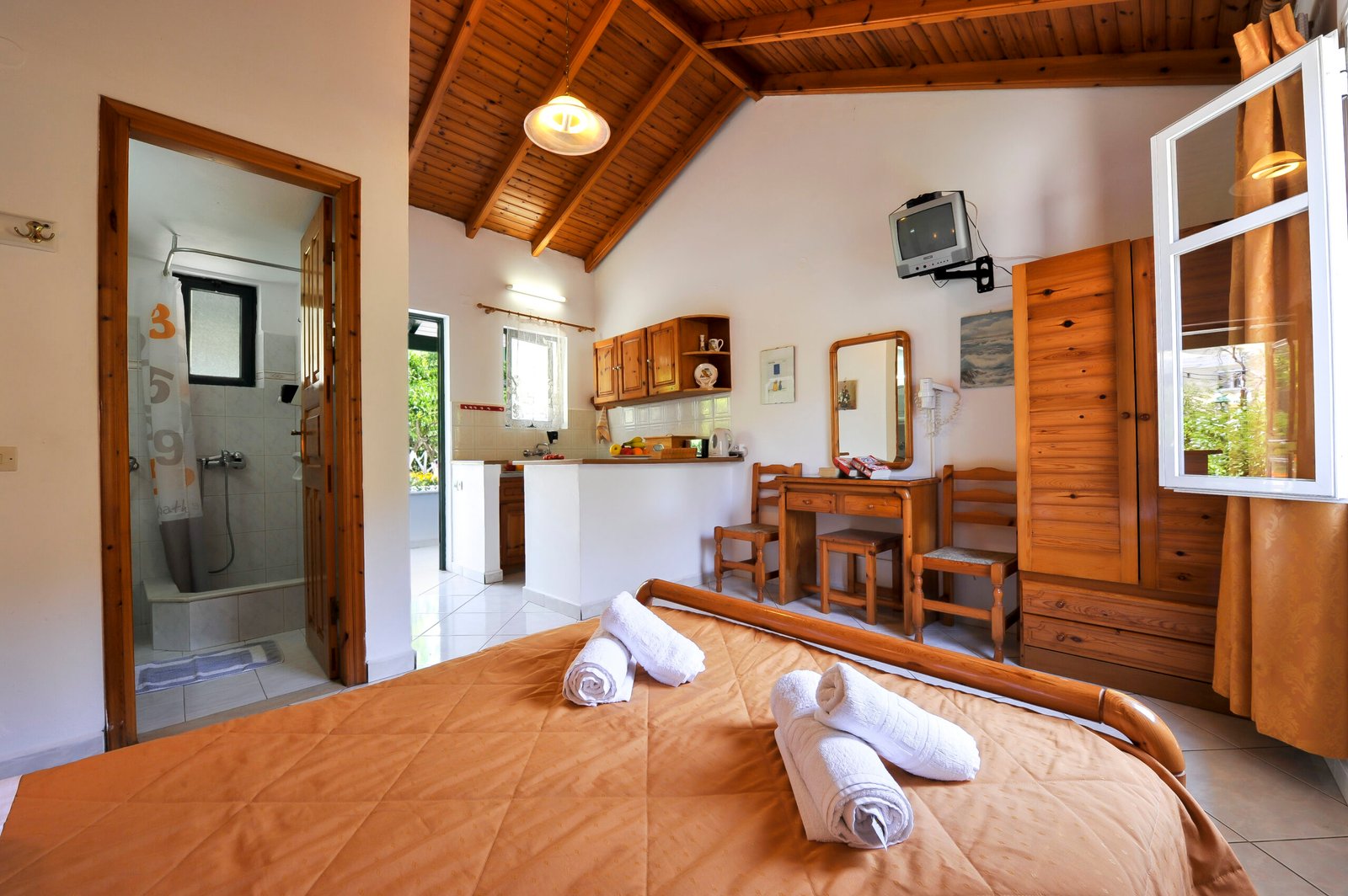 yorgos-studios-paxos-11