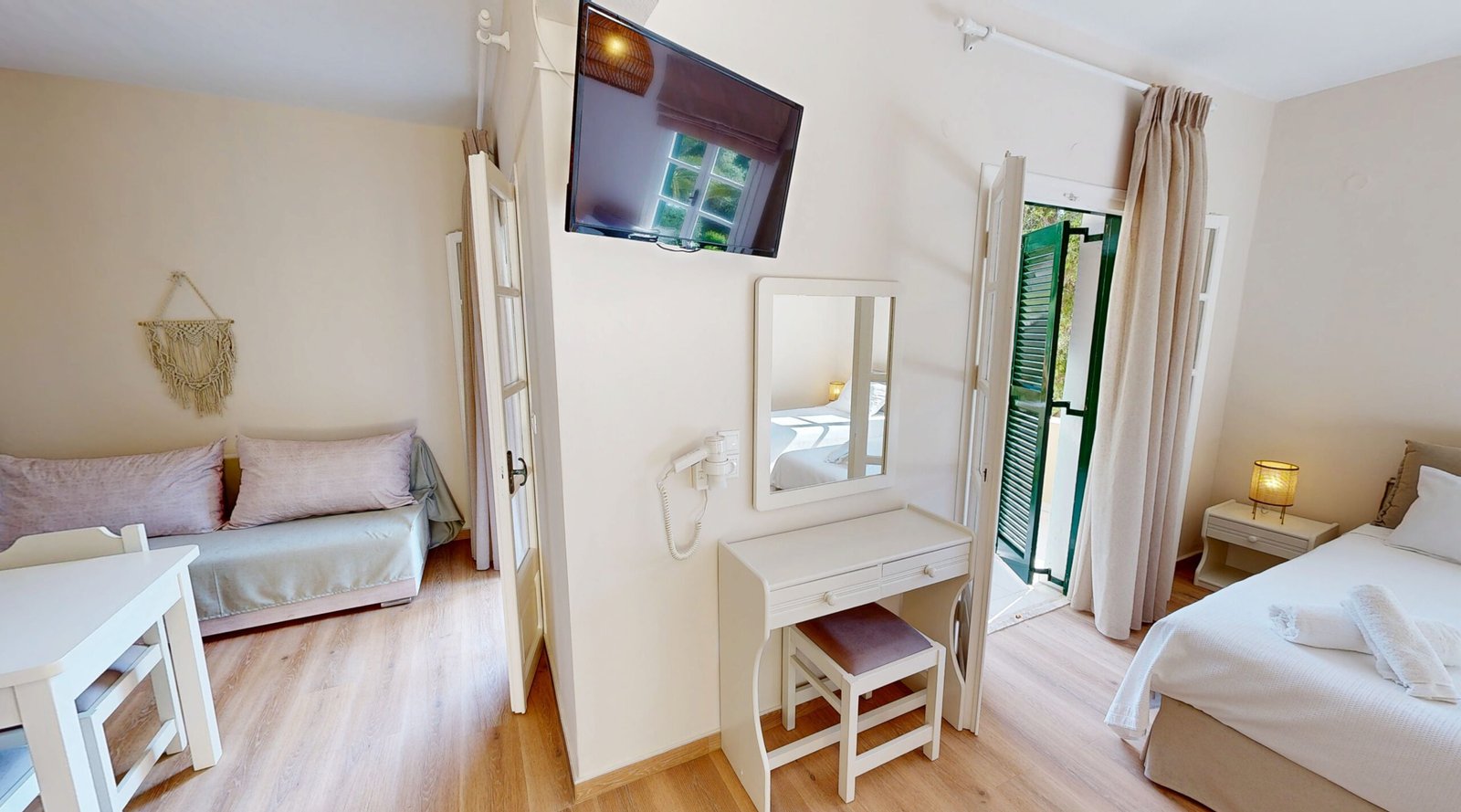 andrikos-studios-paxos-room-01