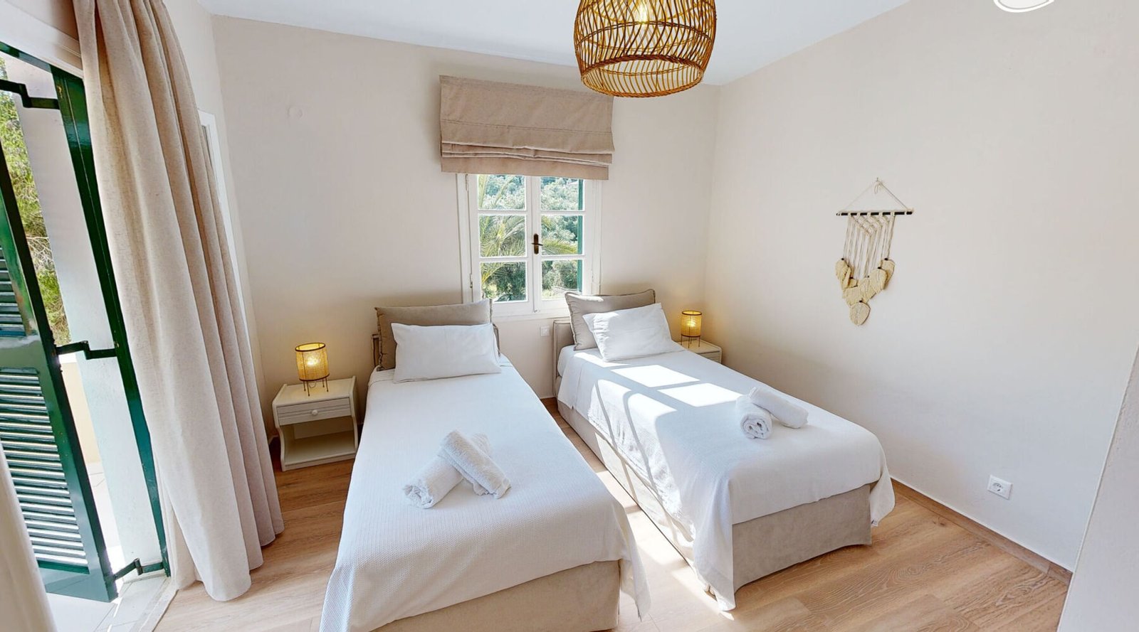 andrikos-studios-paxos-room-19