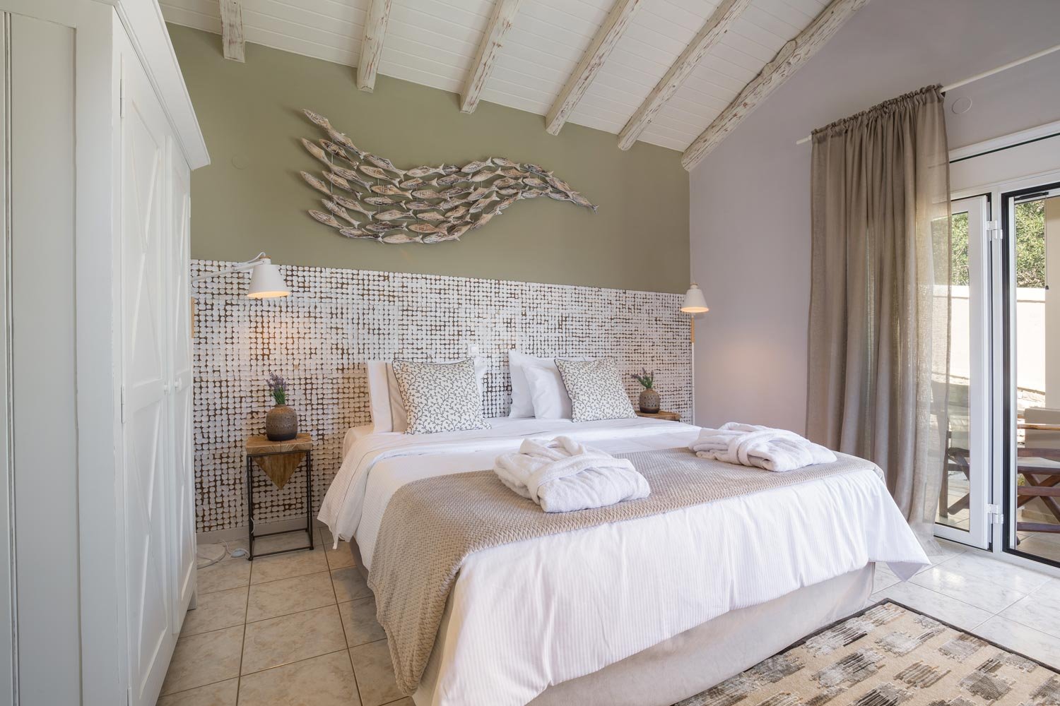 angouleta-villa-paxos-bedroom-01