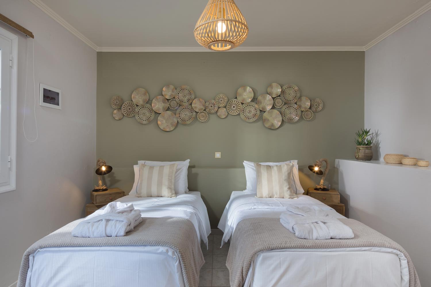 angouleta-villa-paxos-bedroom-09