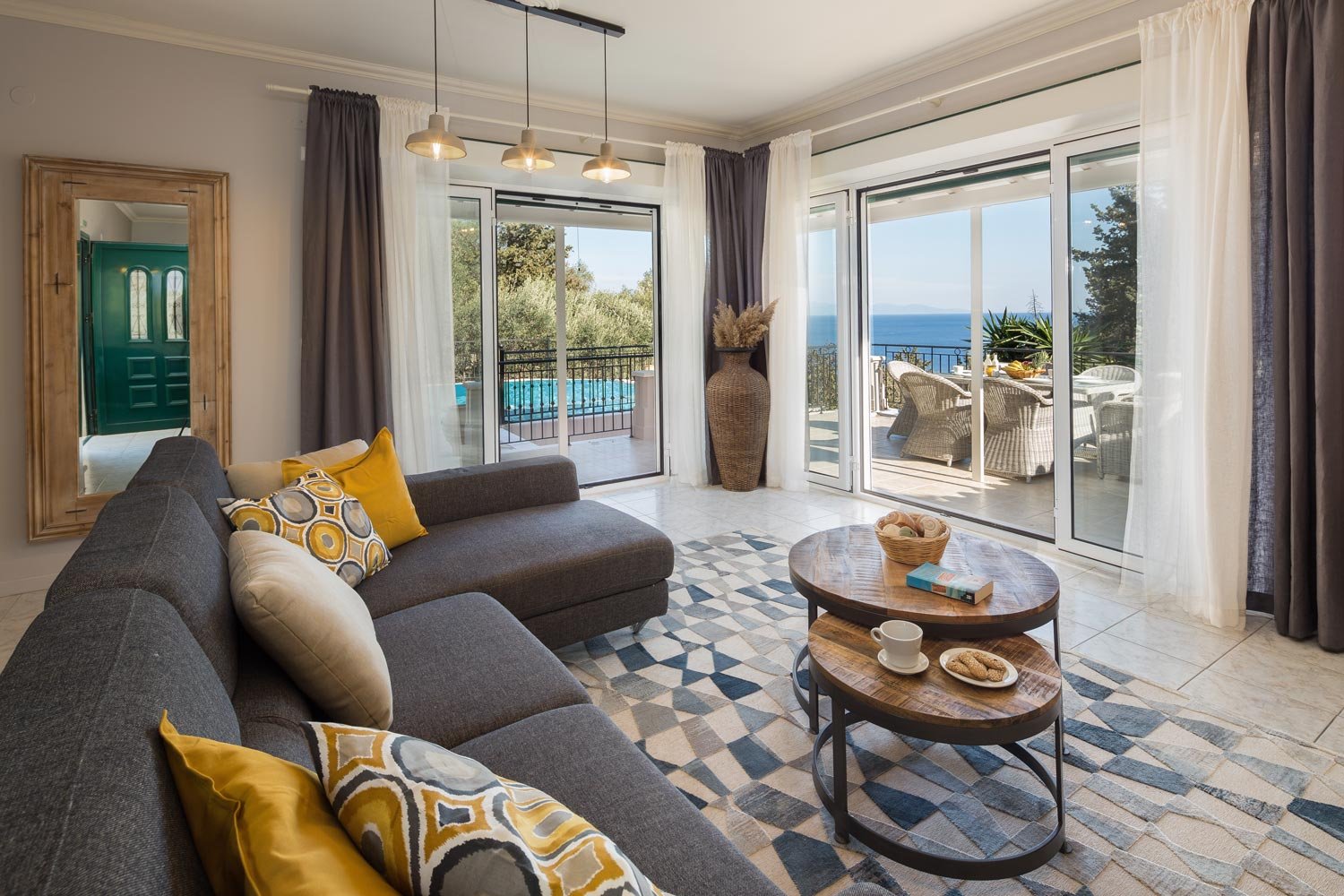 angouleta-villa-paxos-livingroom-02