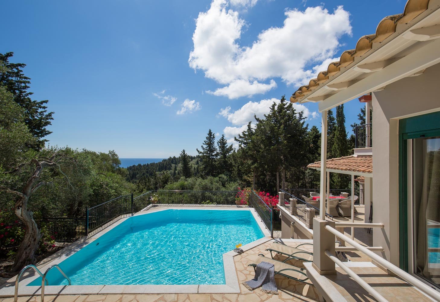 angouleta-villa-paxos-pool-06
