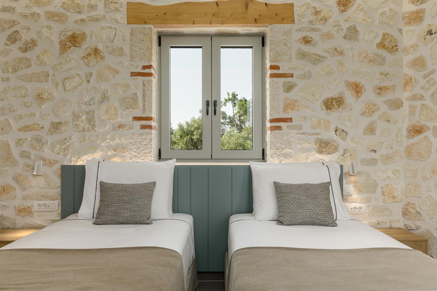 armonia-i-villa-paxos-bedroom-07