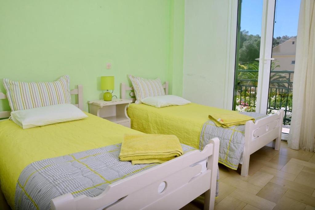 eirini-apartment-paxos-bedroom-01