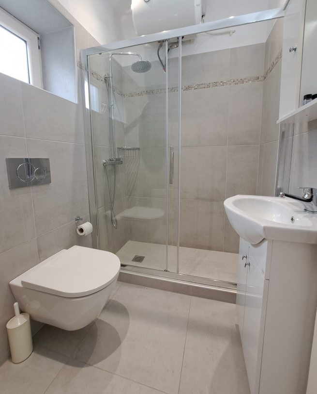 elena-apartment-paxos-bathroom-01