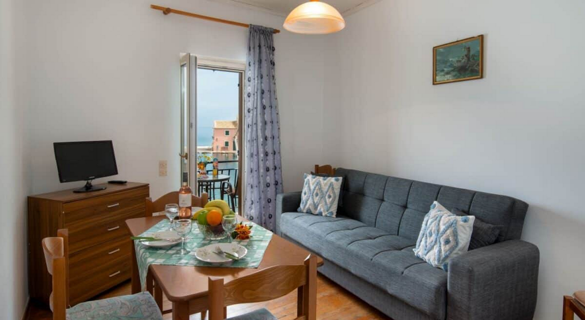 elena-apartment-paxos-livingroom-01