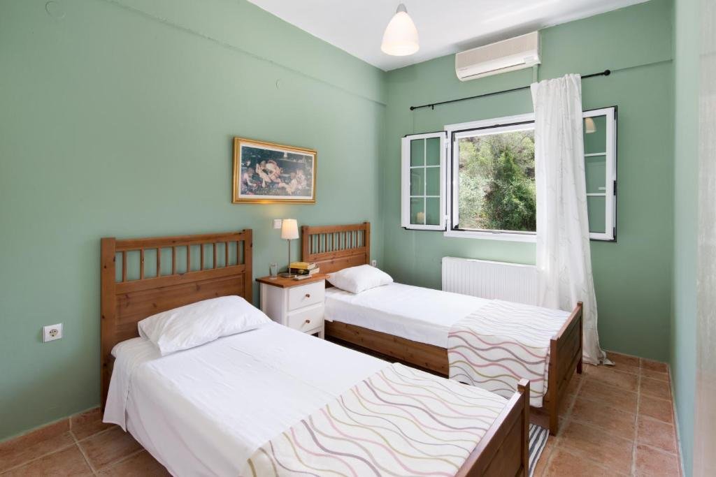 elias-apartments-paxos-bedroom-3