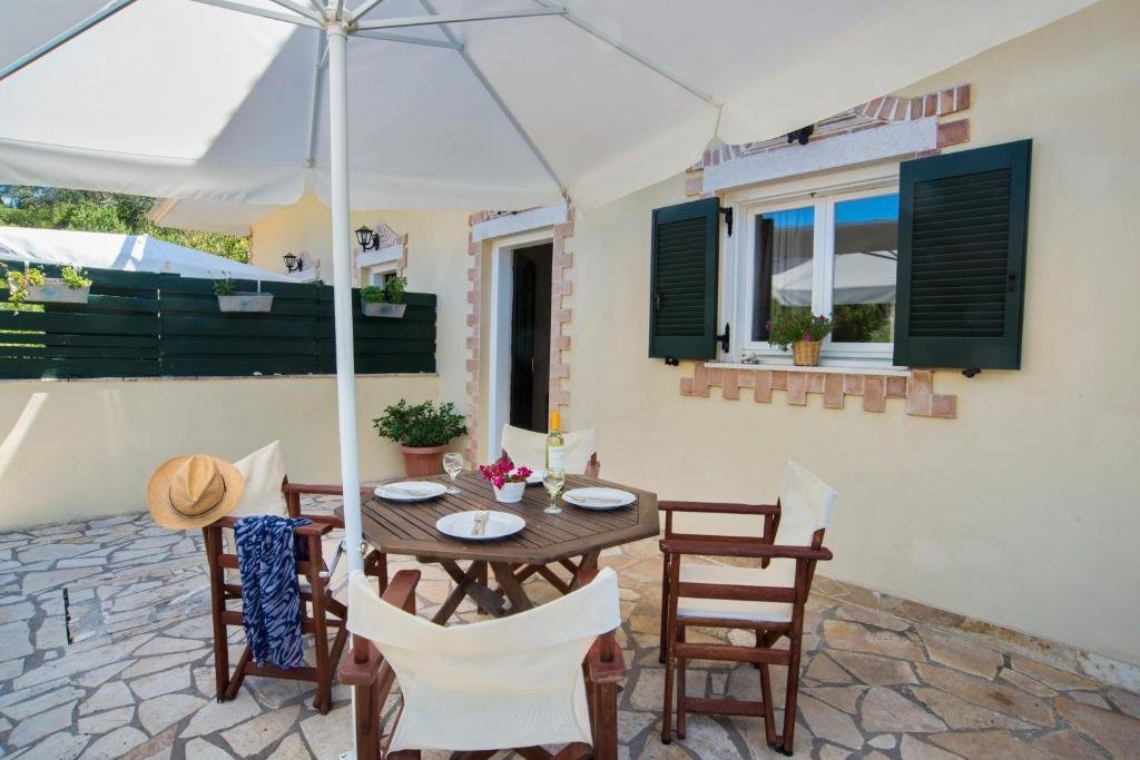 elias-apartments-paxos-veranda-2