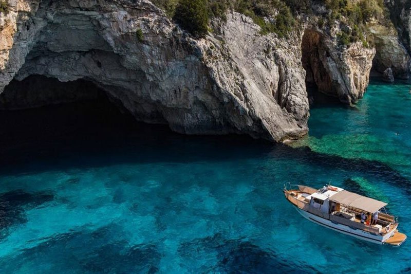 boat-trip-paxos-thalassa-travel-12
