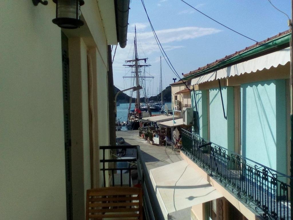 lefcothea-studios-paxos-02