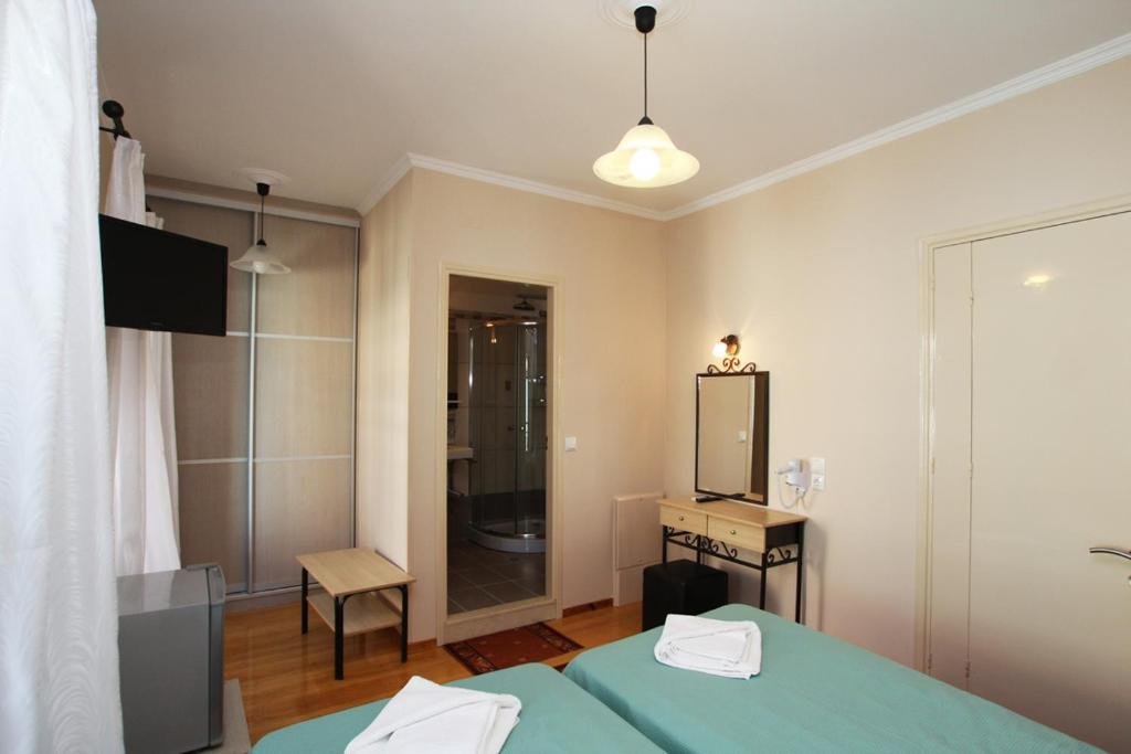 lefcothea-studios-paxos-bedroom-04