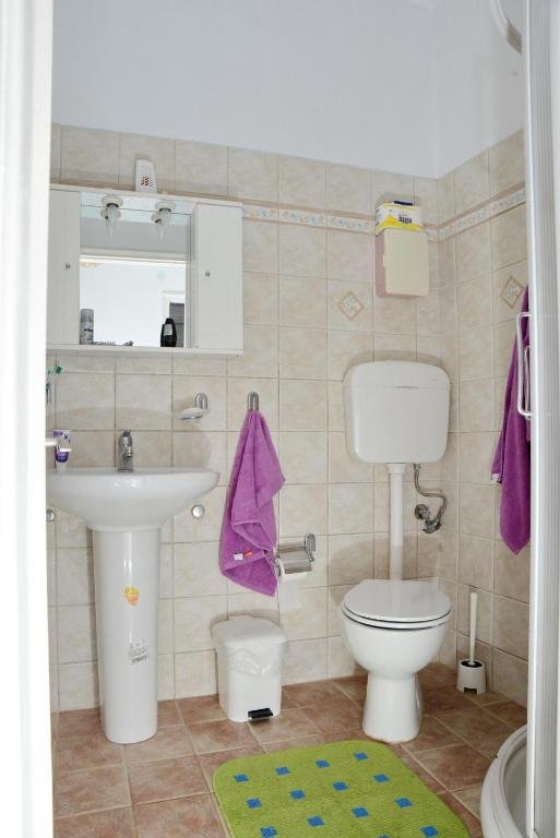 penelope-apartment-paxos-07