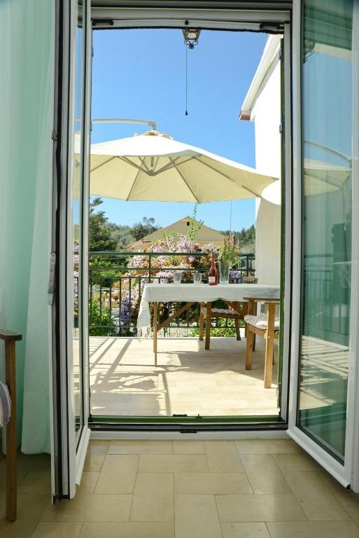 penelope-apartment-paxos-08