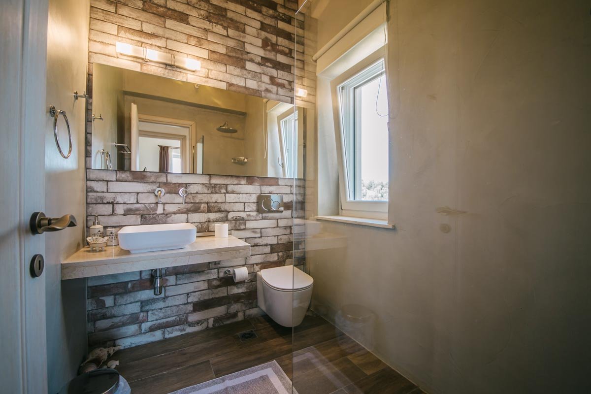 summer-breeze-villa-paxos-bathroom-02