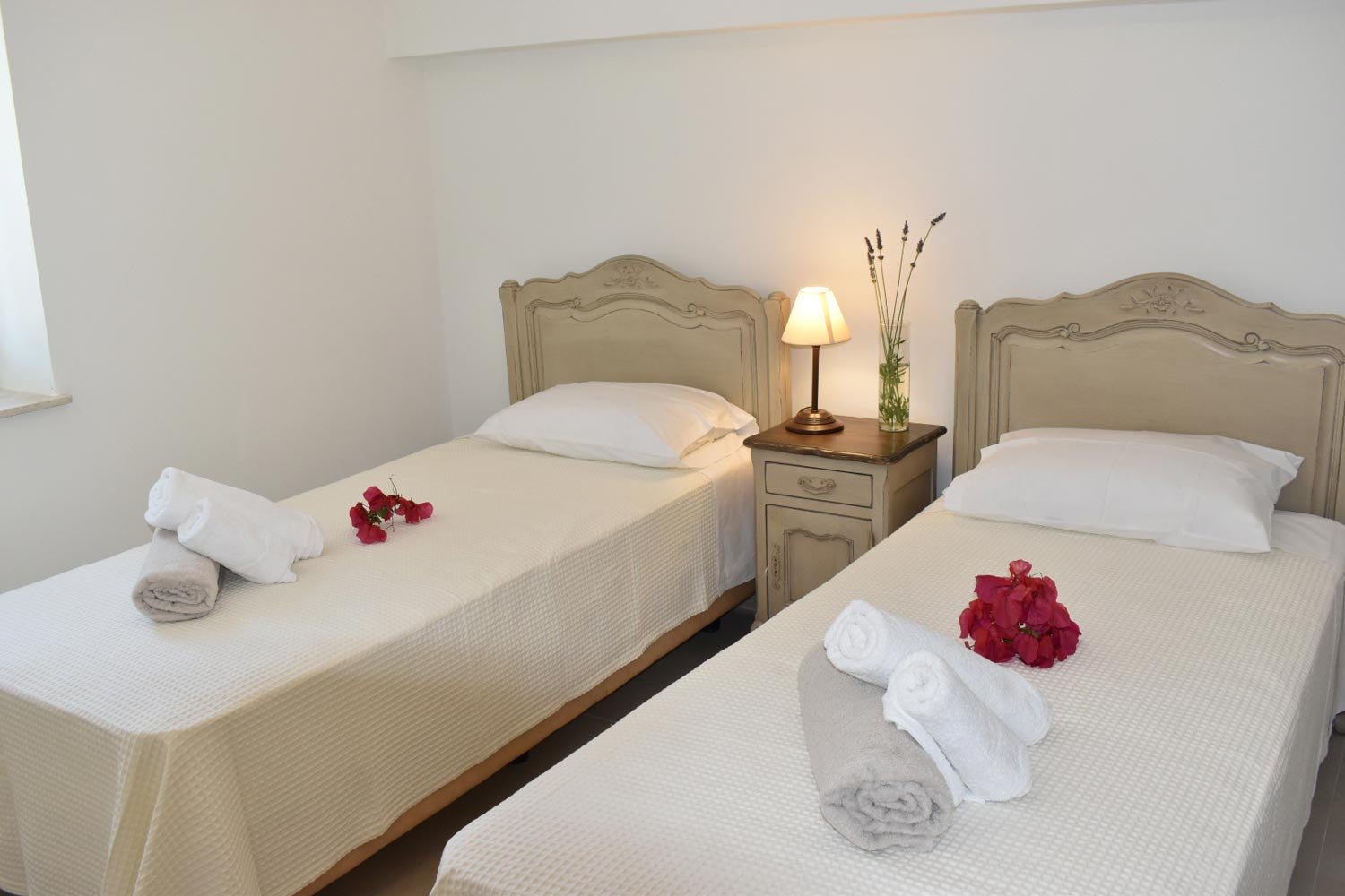 summer-breeze-villa-paxos-bedroom-04