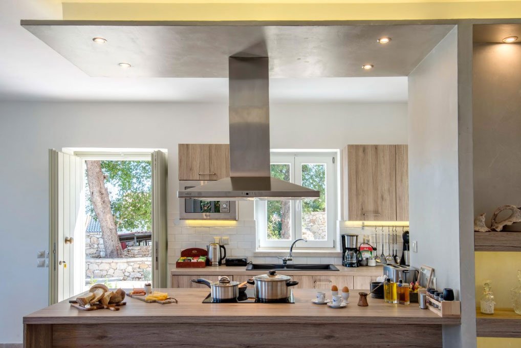 summer-breeze-villa-paxos-kitchen-03