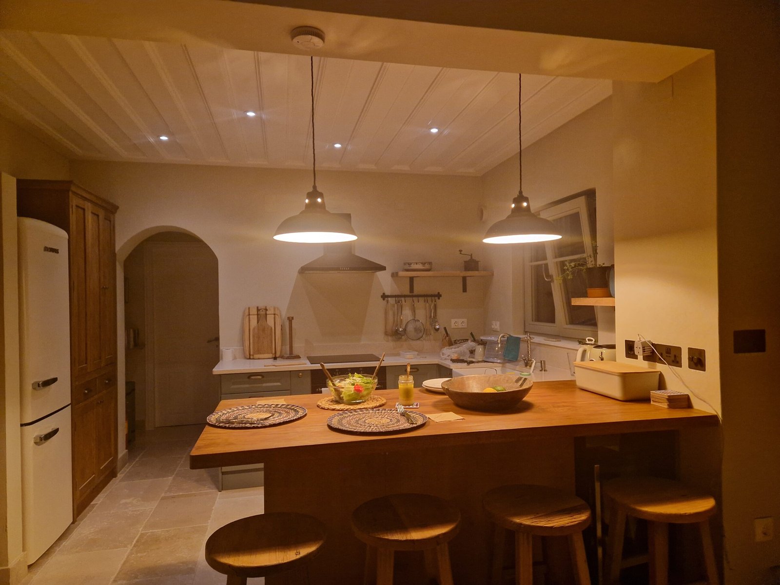 theseus-villa-paxos-kitchen-01
