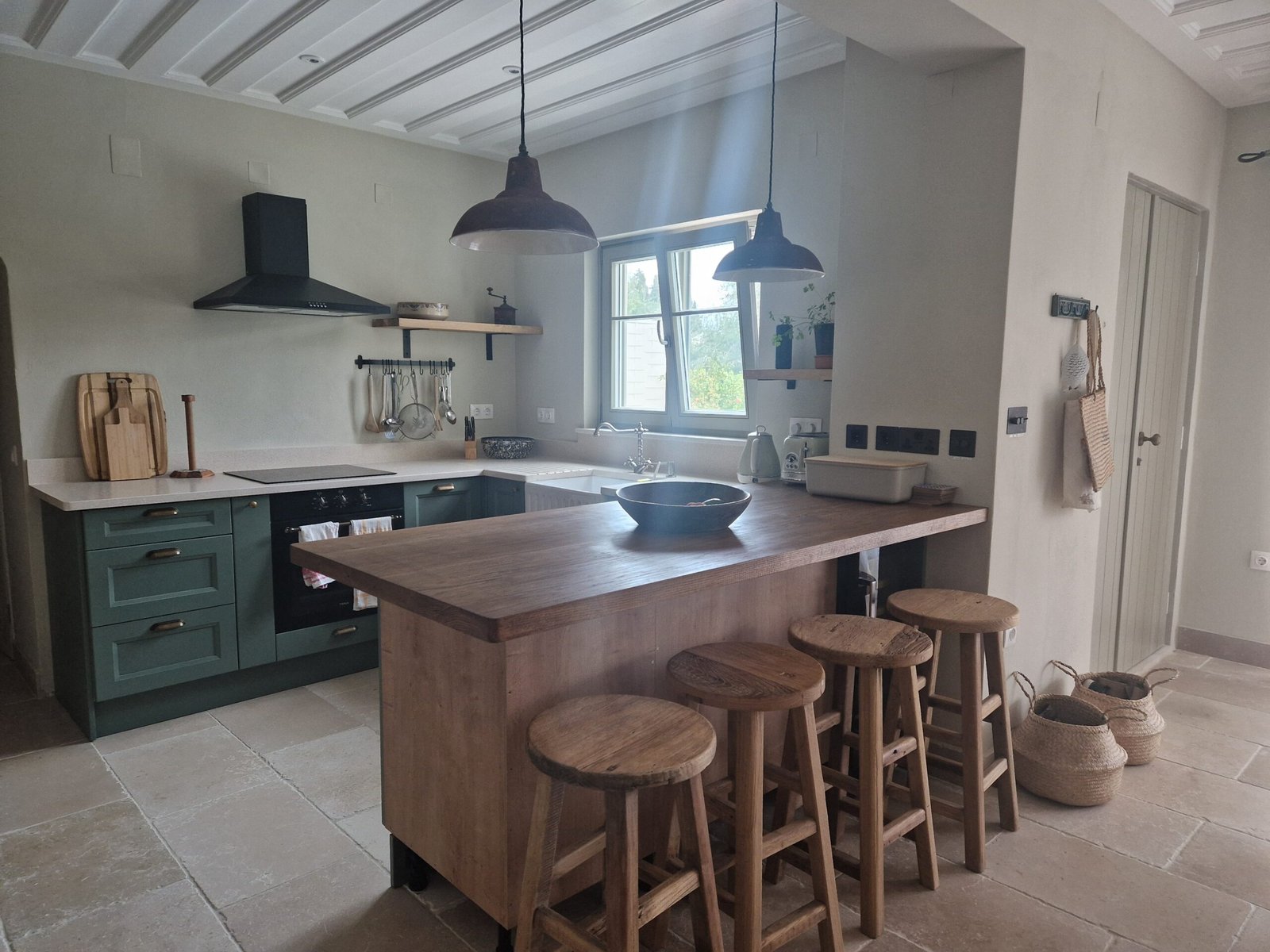 theseus-villa-paxos-kitchen-02